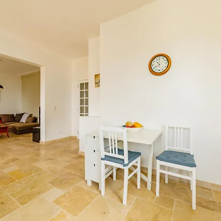 De Villa, Vue Sur A